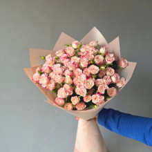 Букет из 15 кустовых роз сорта Рефлекс