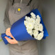 Букет из 3 кустовых хризантем в синей упаковке